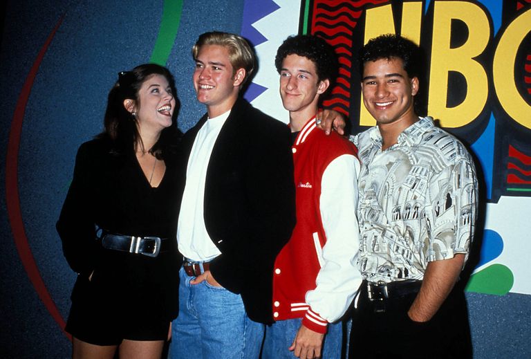 (Vasakult paremale) Tiffani Amber Thiessen, Mark Paul Gosselaar, Dustin Diamond ja Mario Lopez, 1996. aastal "Päästja koolikella" üritusel. Diamond mängis sarjas üht peategelast.