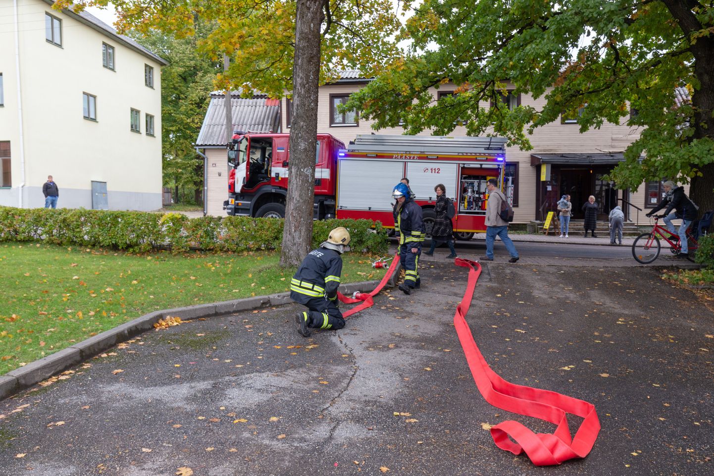 Minimaalsete kahjustustega tulekahju Viljandi kesklinnas.