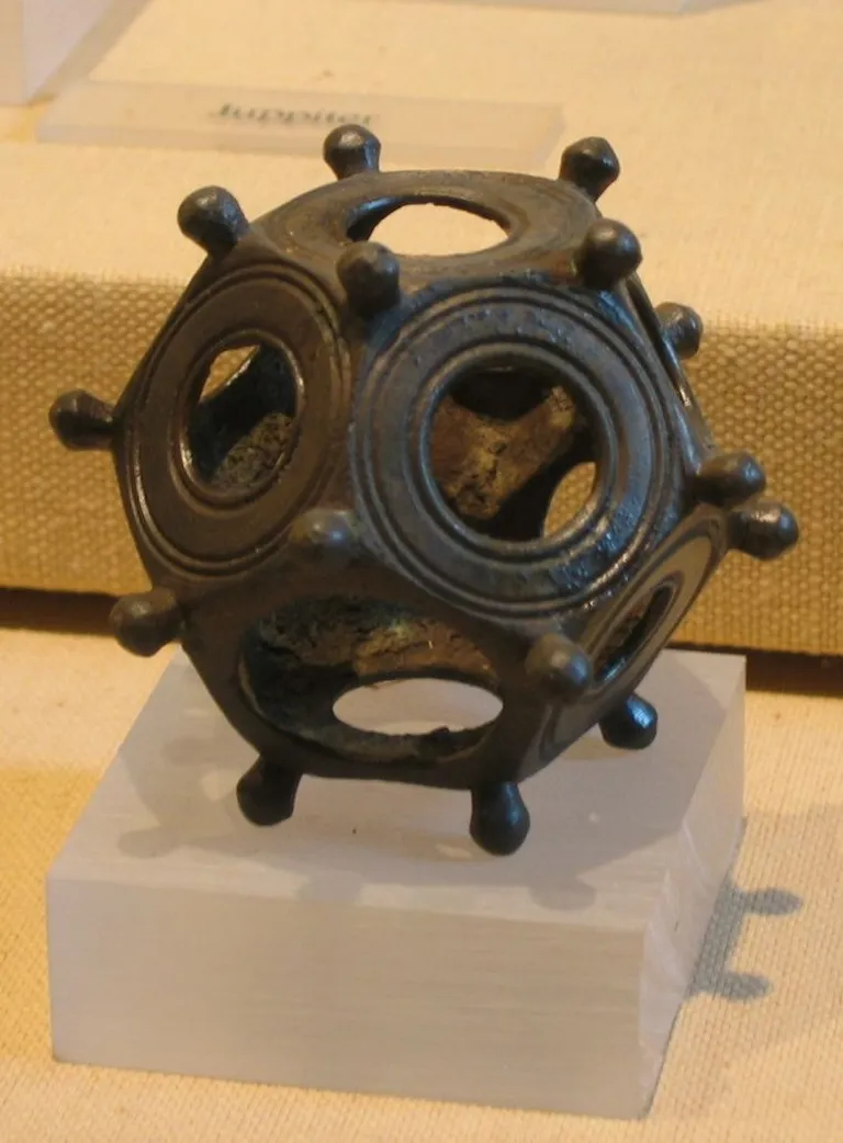 Vana-Rooma 12-tahukas
