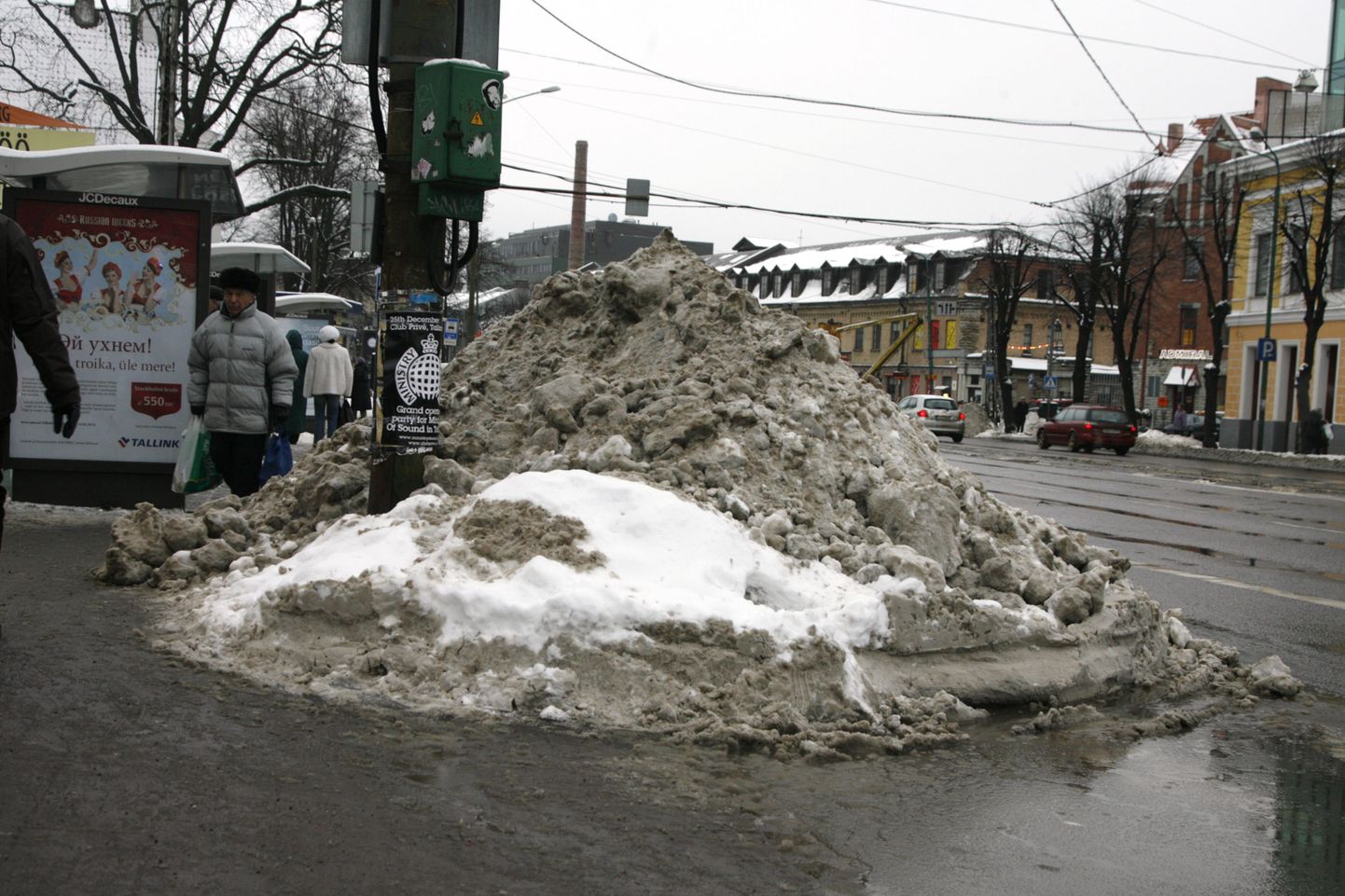 Sulav lumehunnik Tallinnas