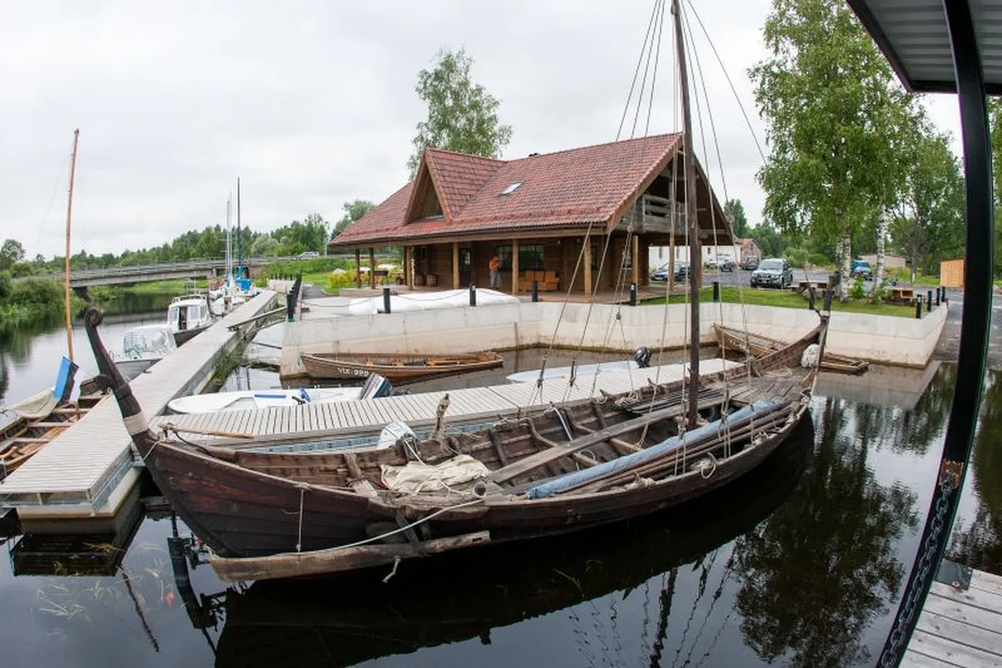 Purjefestivali üheks tõmbenumbriks on viikingilaev Turm, mis jäi 24. juulil „Sakala“ fotograafi objektiivi ette Oiul, kus see ootas transportimist Viljandi järvele.