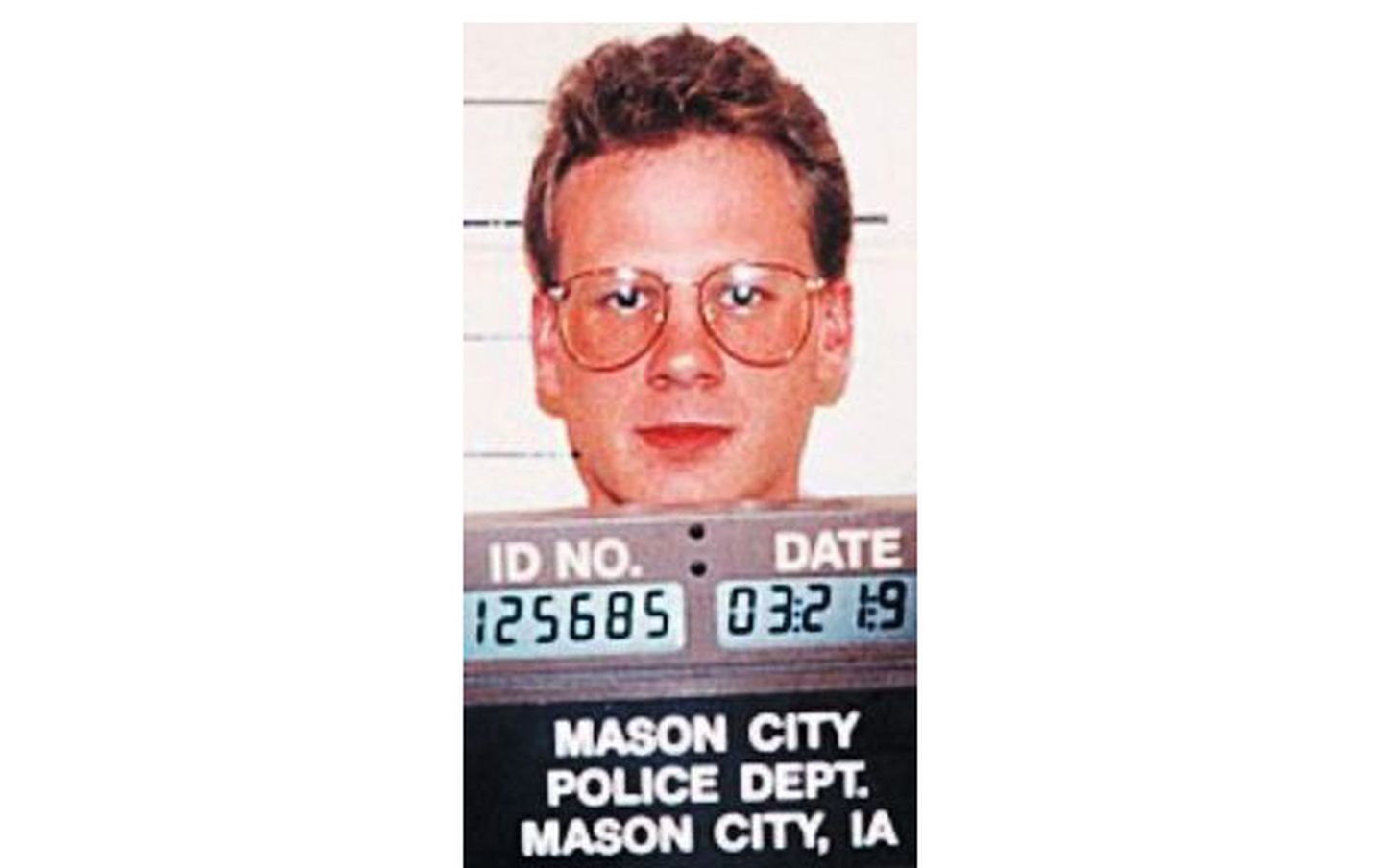 Dustin Honkeni 1993. aastal tehtud vahistamisfoto.