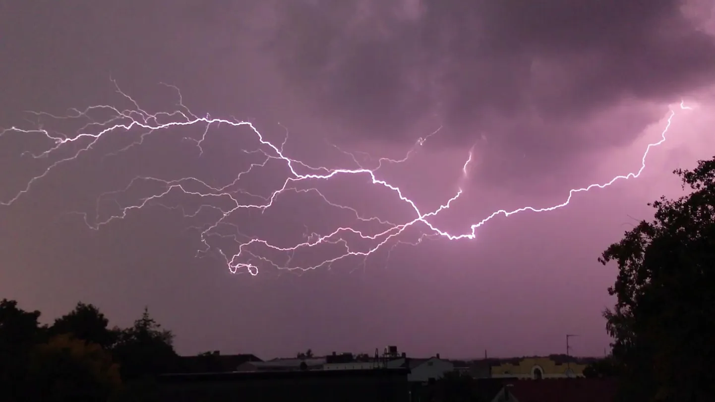 Viljandimaale on lähenemas torm.