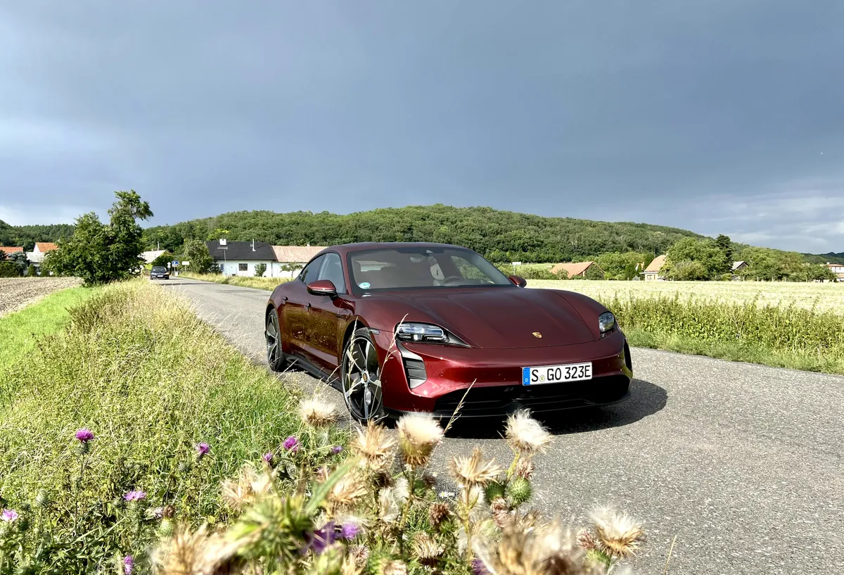 Porsche Taycan un Taycan Turbo Cross Turismo