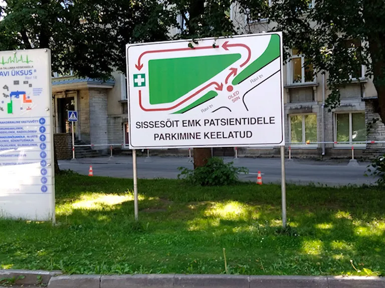 Ida-Tallinna keskhaigla parkimine