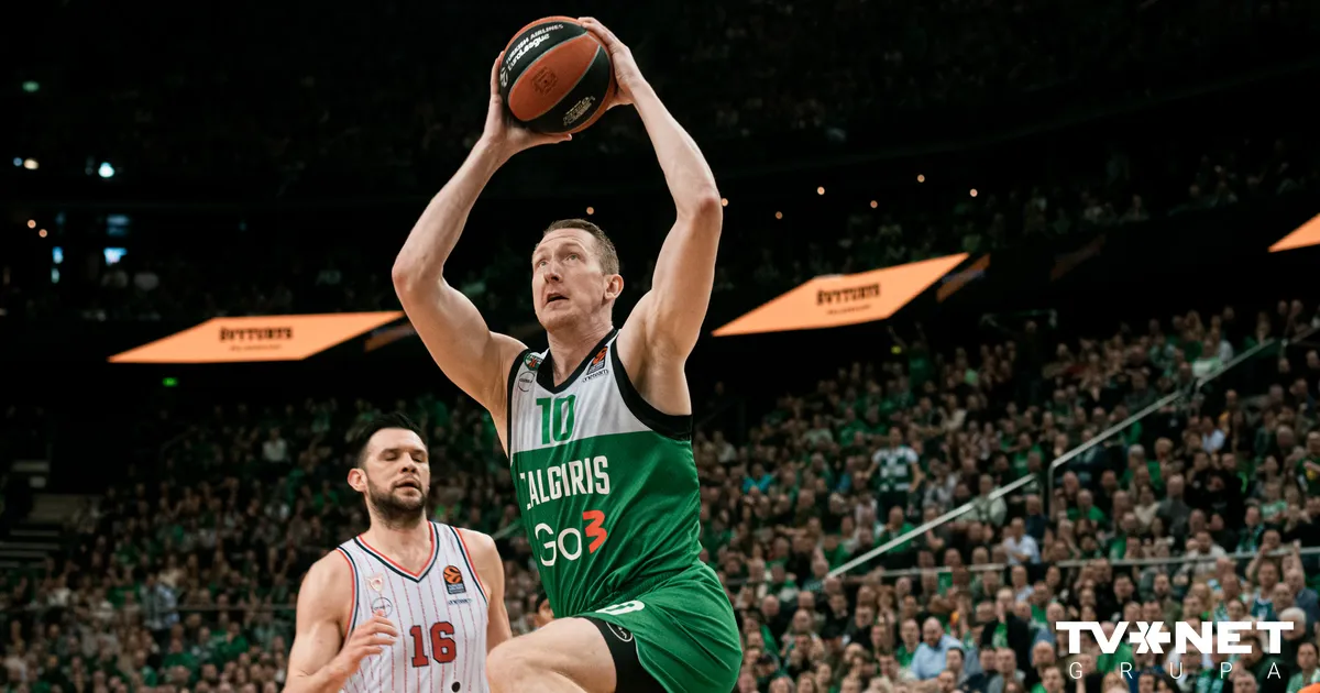 "Žalgiris" team, represented by Šmitas, loses to "Rytas" basketball