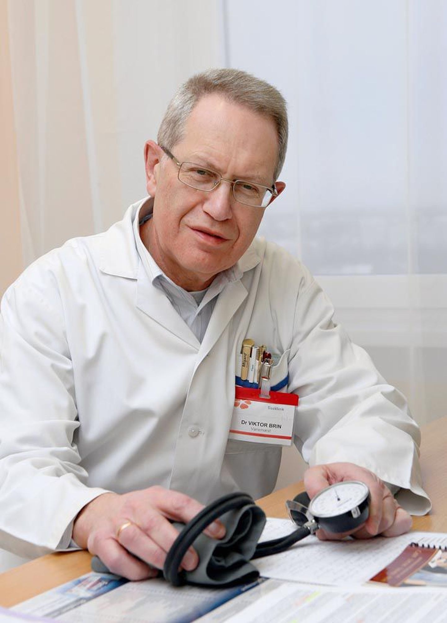 Viktor Brin on Viljandi haiglas töötanud alates 1970ndast aastast, mil ta lõpetas arstiteaduskonna.