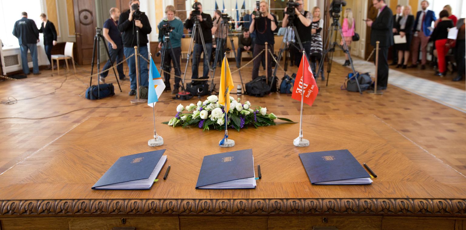 Reformierakonna, SDE ja IRLi koalitsioonileping sai allkirjad 8. aprillil.