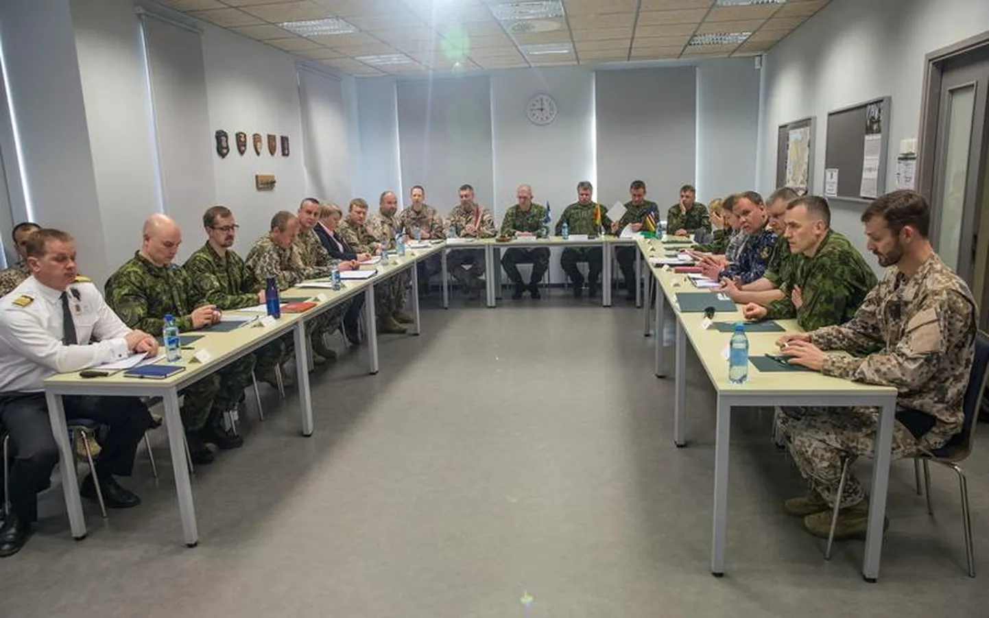 Täna lõppes kahepäevane Balti riikide kaitseväe juhatajate kohtumine Ida-Virumaal, kus kaitseväe juhatajad arutasid regionaalset julgeolekuolukorda, tegevuste koordineerimist, omavahelist koostööd ja edasisi arengusuundi.
