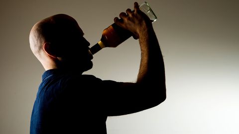 Adam Taylor: alkoholiäkkvõõrutus võib tappa
