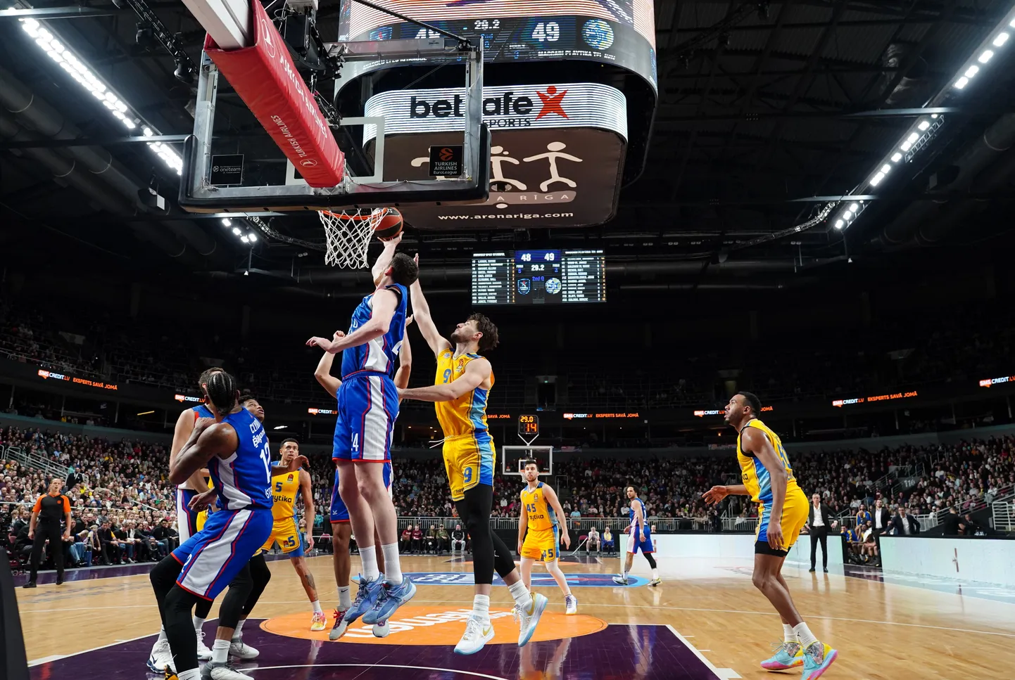 "Turkish Airlines" Eirolīgas spēle basketbolā vīriešiem starp Stambulas "Anadolu Efes" un Telavivas "Maccabi" komandām "Arēnā Rīga".