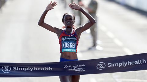 Keenia välejalg jooksis poolmaratonil ajaloo kiireima aja