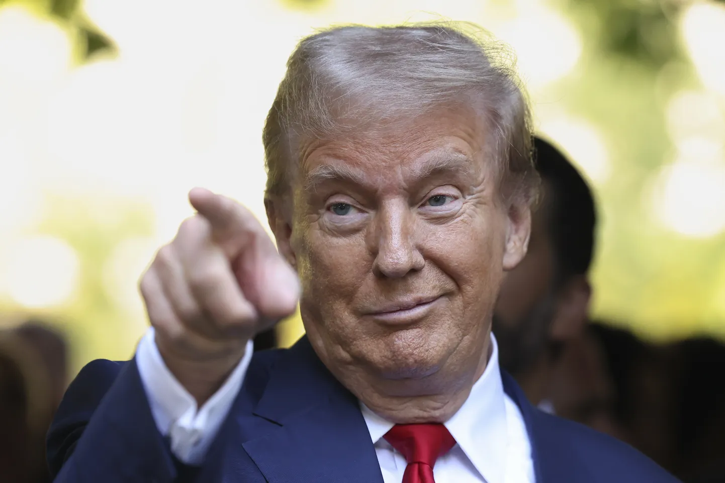 Vabariiklaste presidendikandidaat, endine president Donald Trump, viipab 11. septembri 2001. aasta terrorirünnakute 23. aastapäeva mälestustseremoonial kolmapäeval, 11. septembril 2024, New Yorgis.
