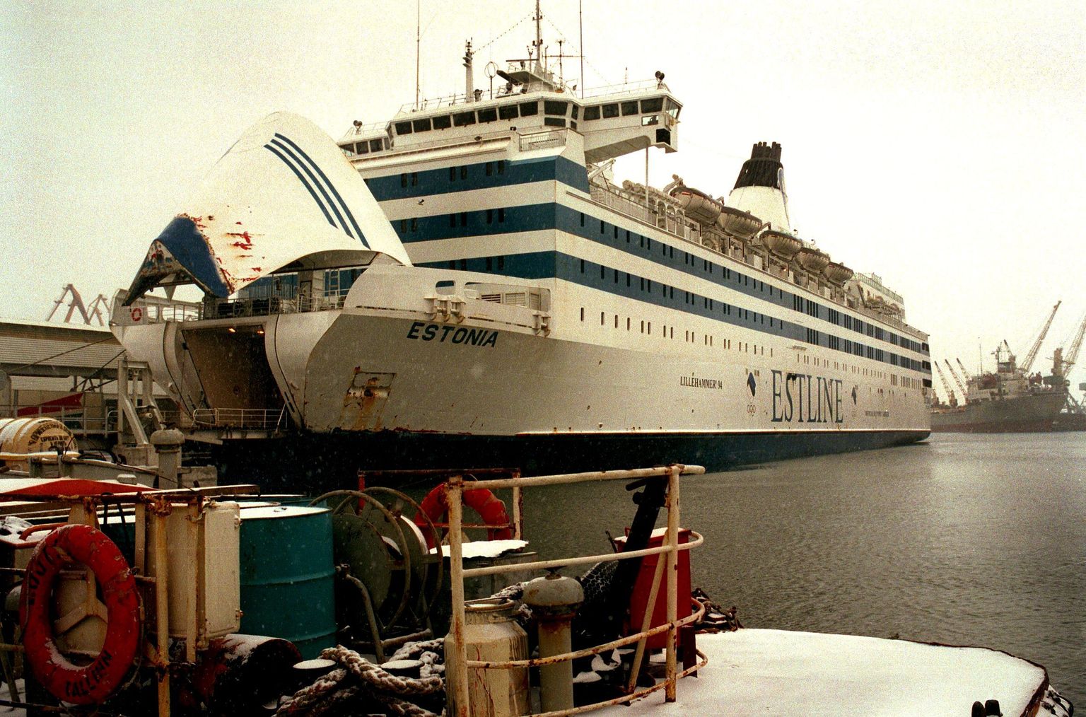 Parvlaev Estonia Tallinna sadamas dateerimata fotol