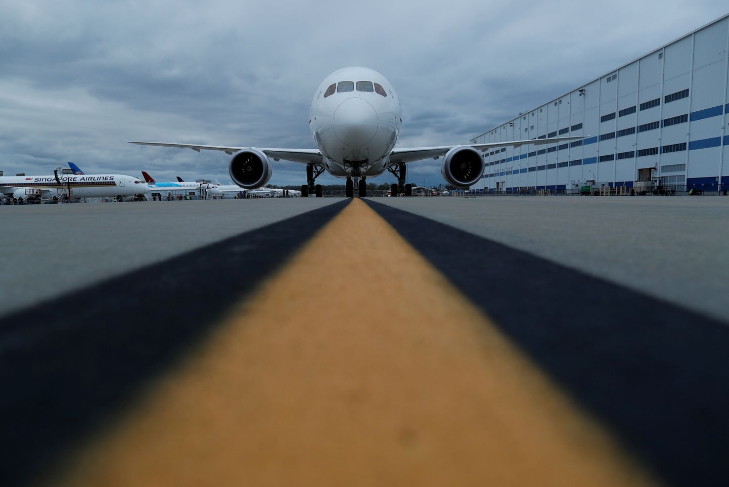 Американский самолетостроительный концерн Boeing заключил контракт c германской DHL общей  стоимостью $4,7 млрд
