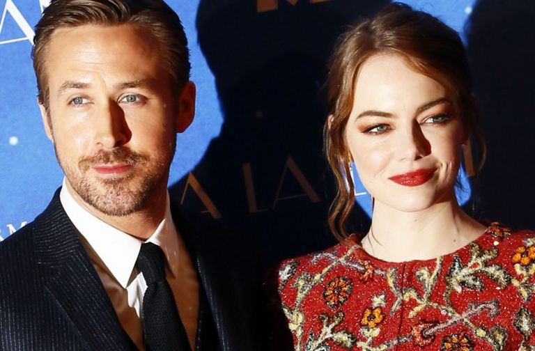 Raiens Goslings (Ryan Gosling) un Emma Stouna (Emma Stone) filmas "La La Land" pirmizrādē