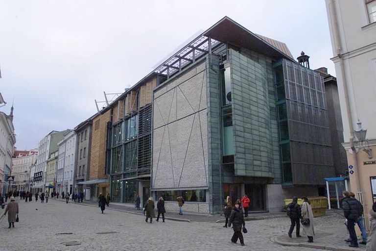 Abilinnapea Taavi Aasa sõnul on Tallinna linnavalitsuse hea töö hoidunud ära uute De La Gardie kaubamaja tüüpi monstrumite rajamise. Pildil on De La Gardie kaubamaja.