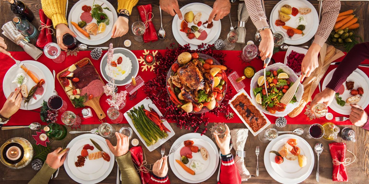 Et kõik lemmikjõulutoidud liigseid kaloreid kartmata laual hoida, tasuks toidu serveerimisel jälgida taldrikureeglit.