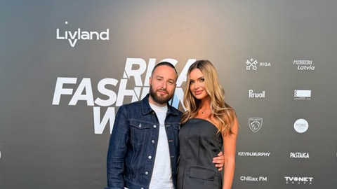 Kristīne Jelinska pirmo reizi iziet sabiedrībā ar savu jauno mīļoto Jevgeņiju