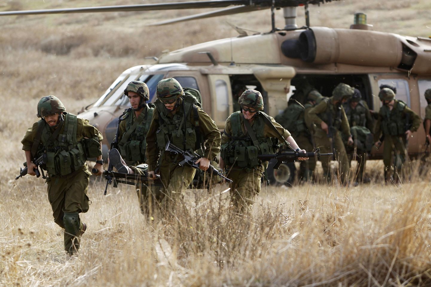 Iisraeli sõdurid harjutasid Läänekaldal Hebronis asuvas sõjaväebaasis sissetungi Gaza sektorisse.