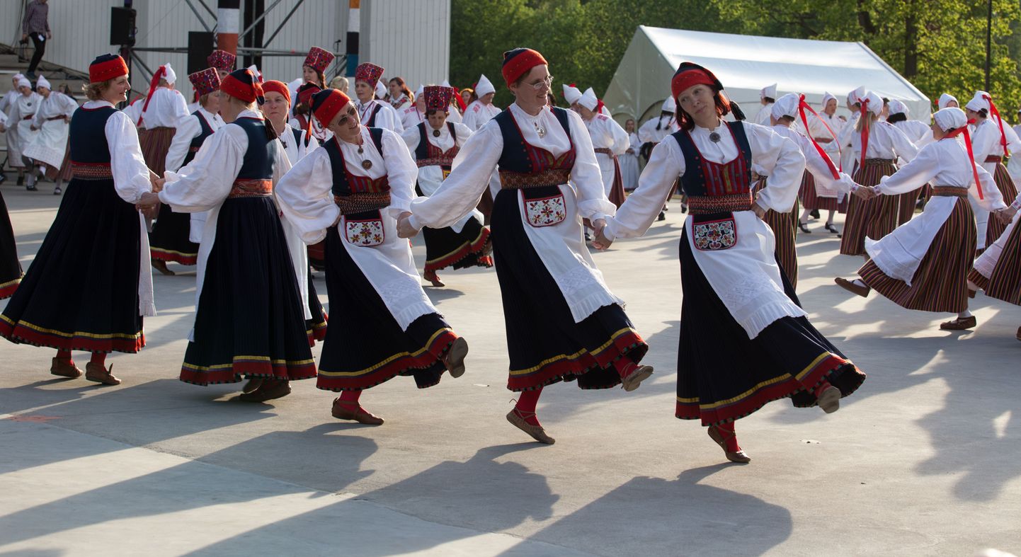 Eesti naiste tantsupidu peetakse 12. juunil Jõgeva staadionil.