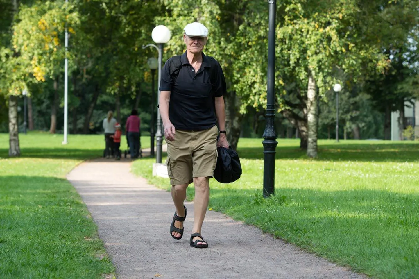 Taastusraviarst Ragnar Viir soovitab paigalistumist igal võimalusel vältida. Ise on ta selle põhimõtte järgi elanud ja 70-aastaselt supervormis.