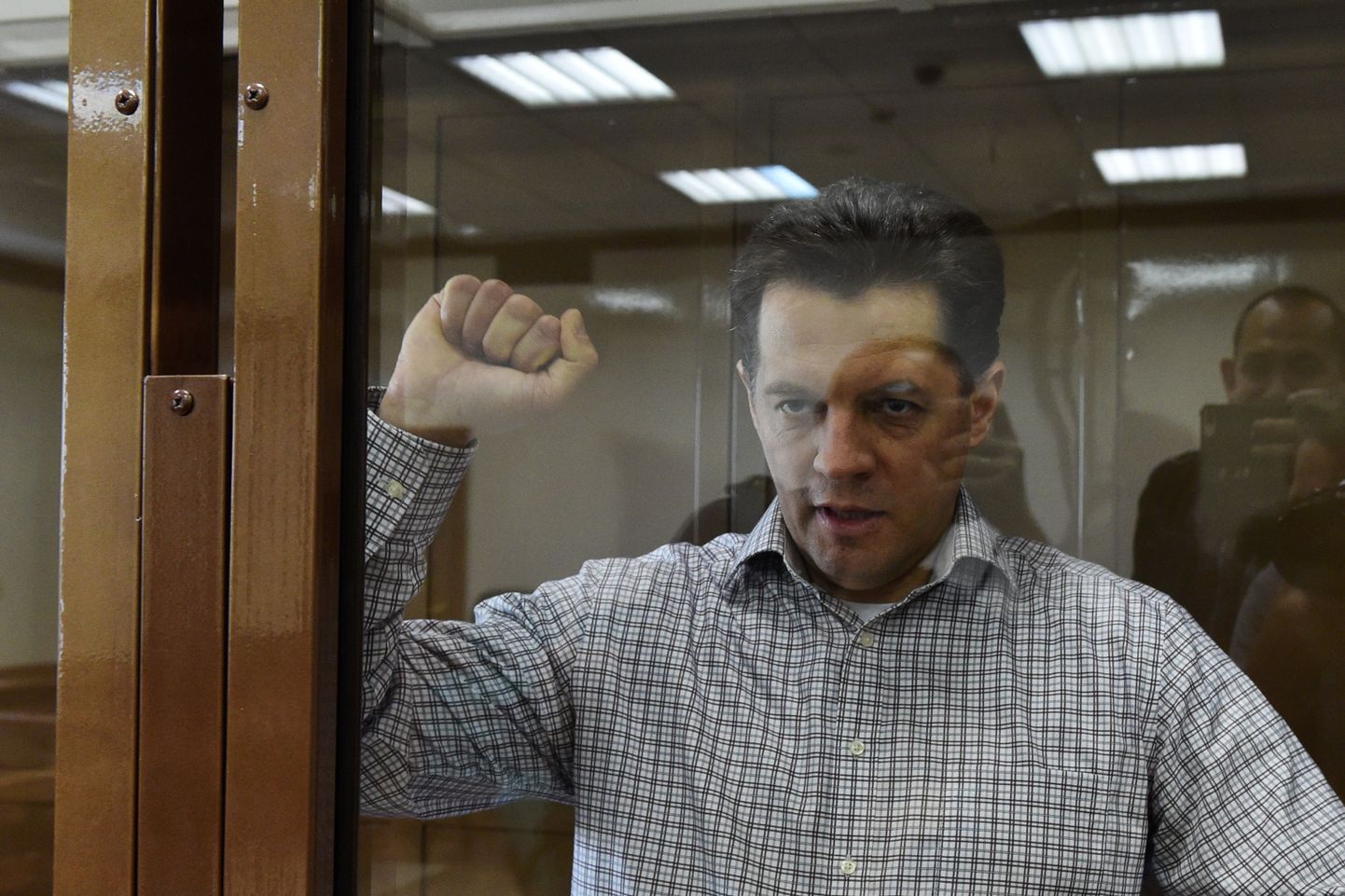 Ukraina ajakirjanik Roman Suštšenko täna Moskvas kohtupingis.