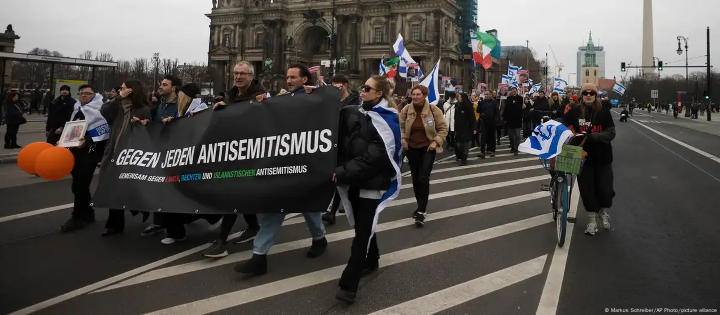 Демонстрация протеста против антисемитизма в Берлине (фото из архива)