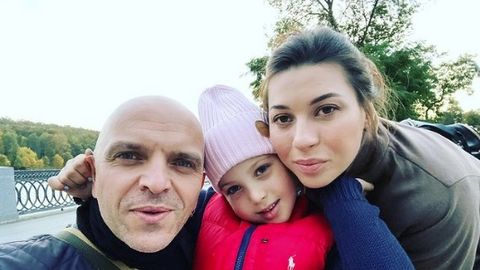 Семилетней дочери солиста «Непары» Александра Шоуа вырезали опухоль в голове