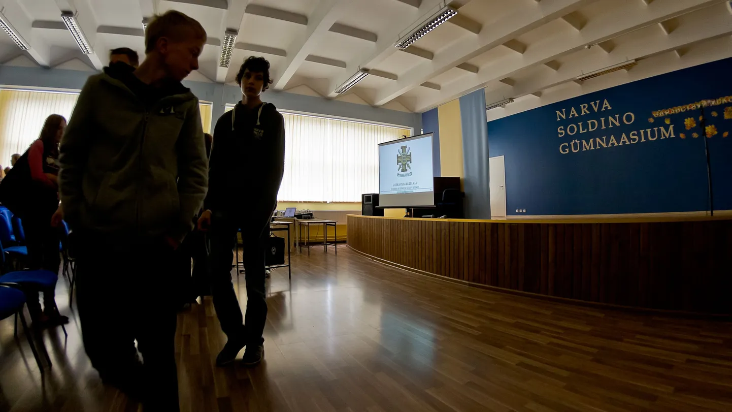 Roman Treial on must hobune, kelle võitu Narva Soldino gümnaasiumi direktori konkursil varem isegi ei arutatud.