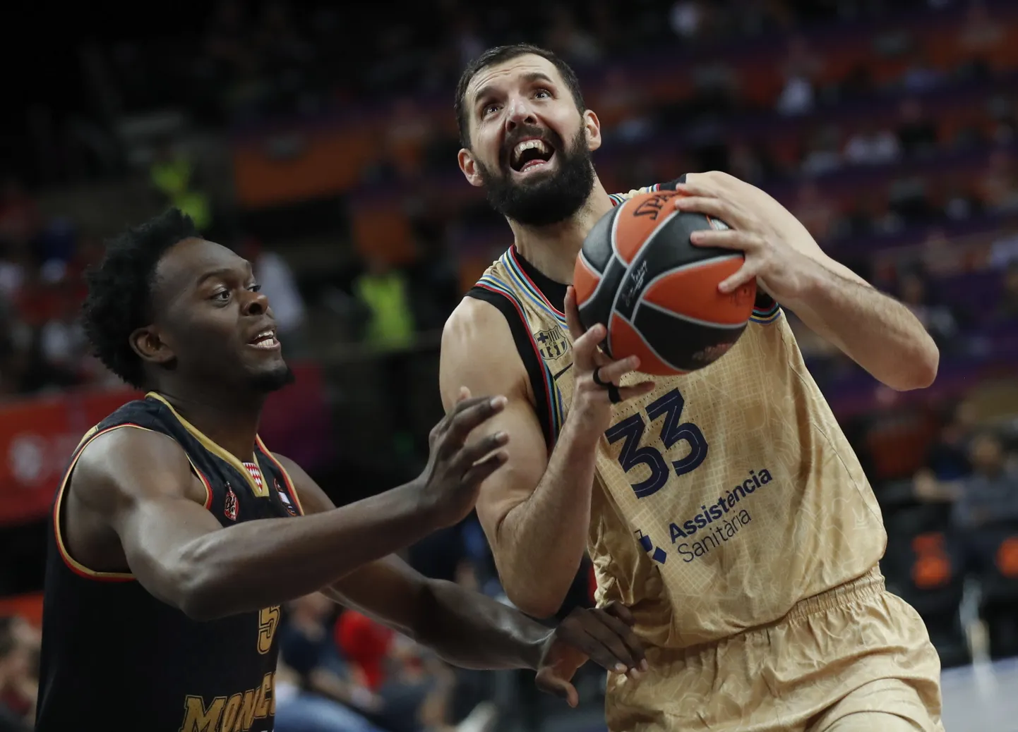 Nikola Mirotic (palliga) ei kanna uuel hooajal Barcelona särki, vaid esindab Milano Olimpiat.