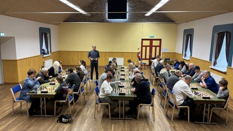 Kümneaastane poiss alistas Viru-Nigula malepäeval 92-aastase vastase