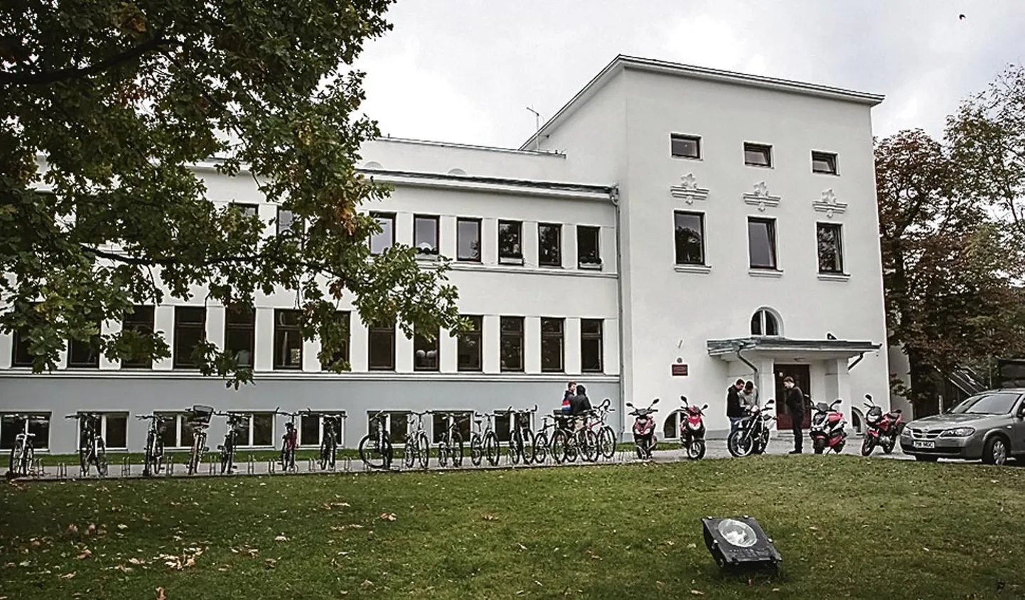 Pärnu ühisgümnaasium korraldab esimese heategevusliku galaõhtu.