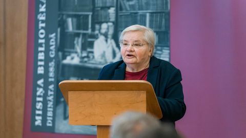 Profesore Janīna Kursīte aicina uz grāmatas 