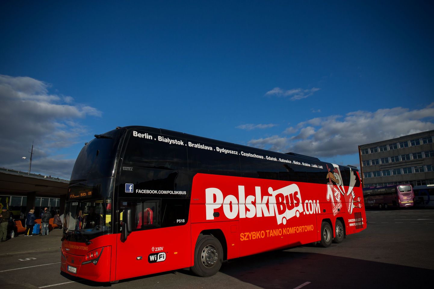 Polskibus teenindab liini Tallinn-Vilnius.