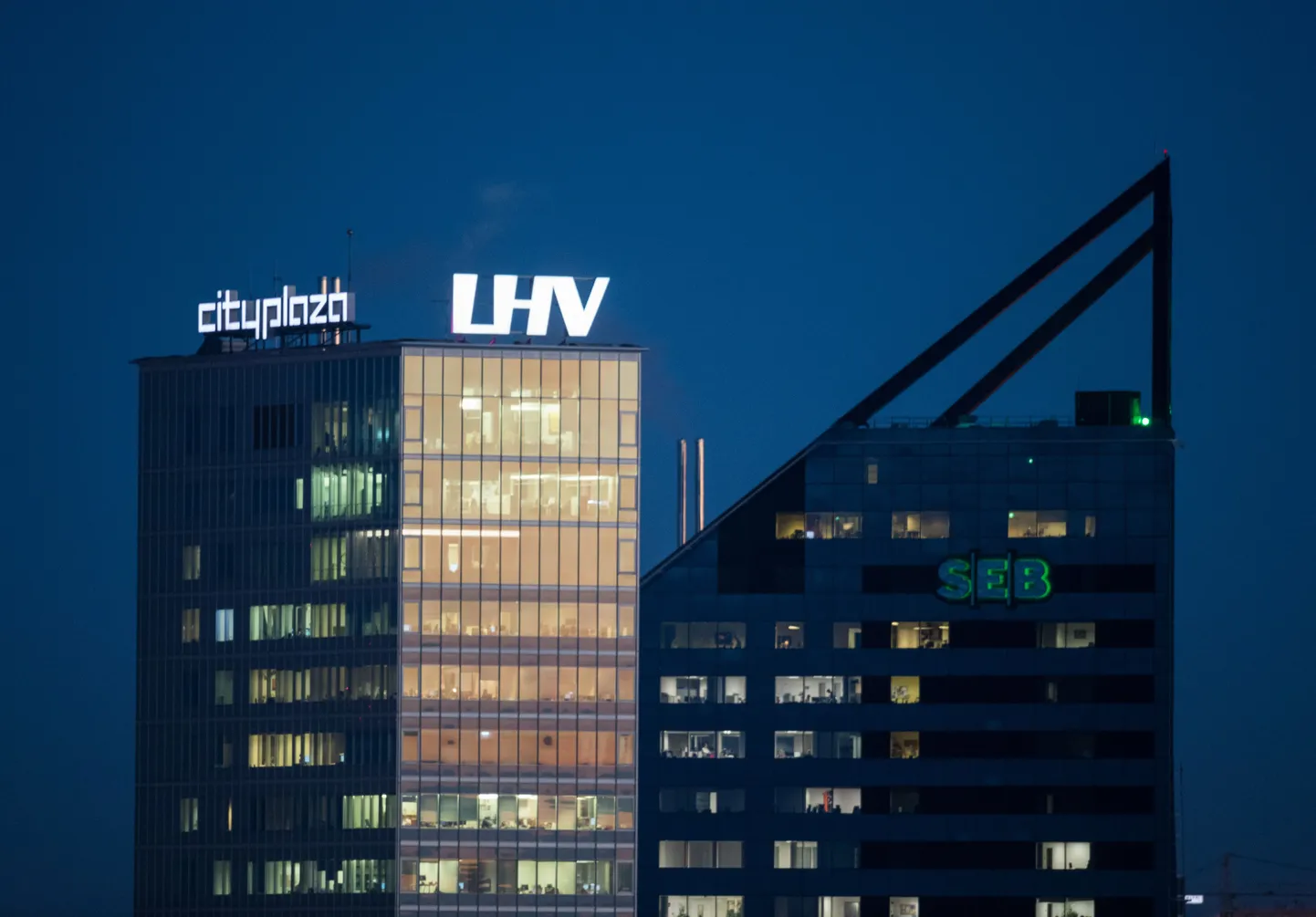 LHV.