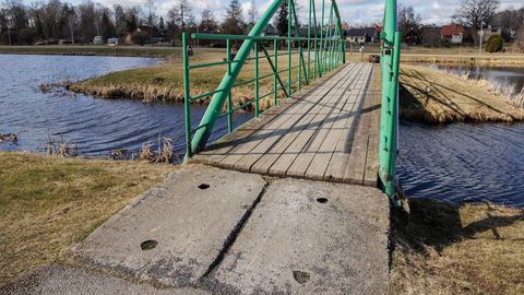 Valgas tapmises vahi alla võetud 43-aastane naine vaidlustab enda vahistamise
