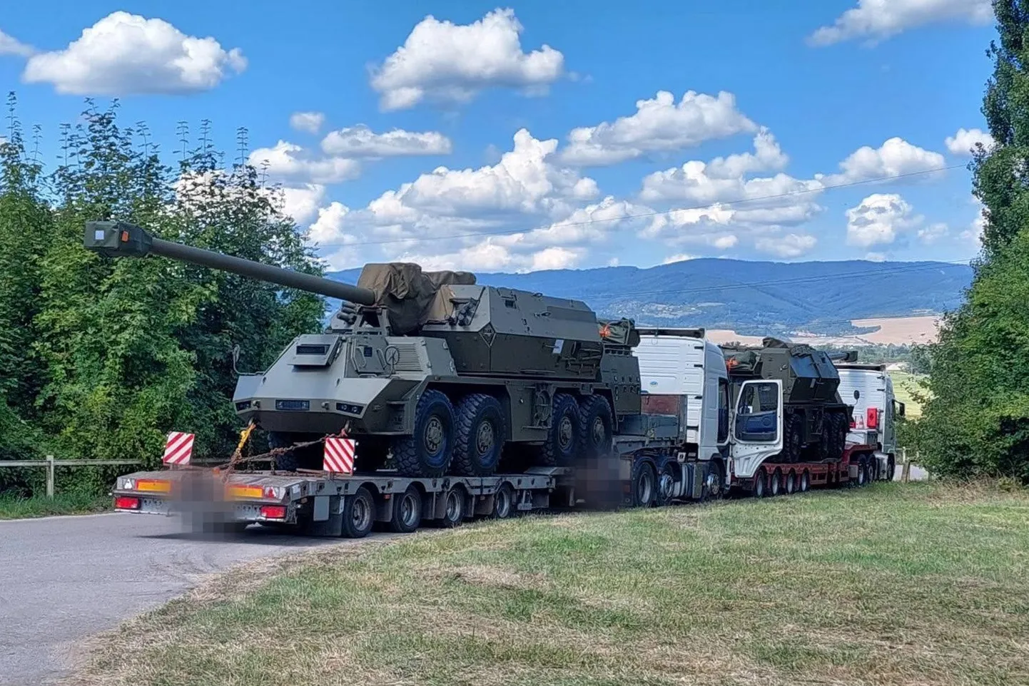 Ukraina saņēmusi četras pašgājējas haubices no Slovākijas
