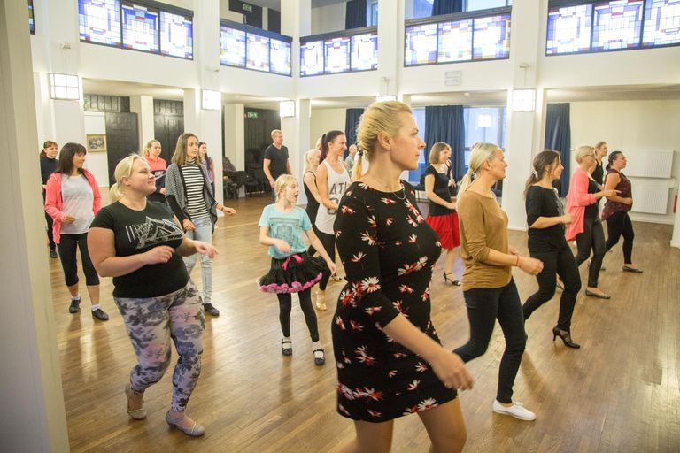 Salsa tantsukursus Paide kultuurikeskuses. / Dmitri Kotjuh/ Järva Teataja/ Scanpix