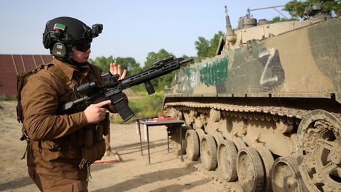 KARJÄÄRIPÖÖRE ⟩ Kadõrovi poeg hakkas energiajooki tootma