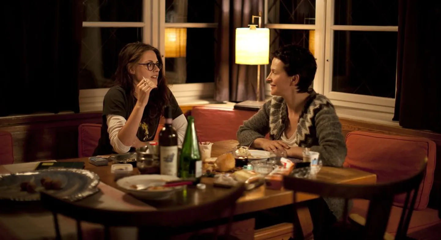 Tegeliku elu ja teatri vahepeal: Juliette Binoche (paremal) ja Kirsten Stewart.