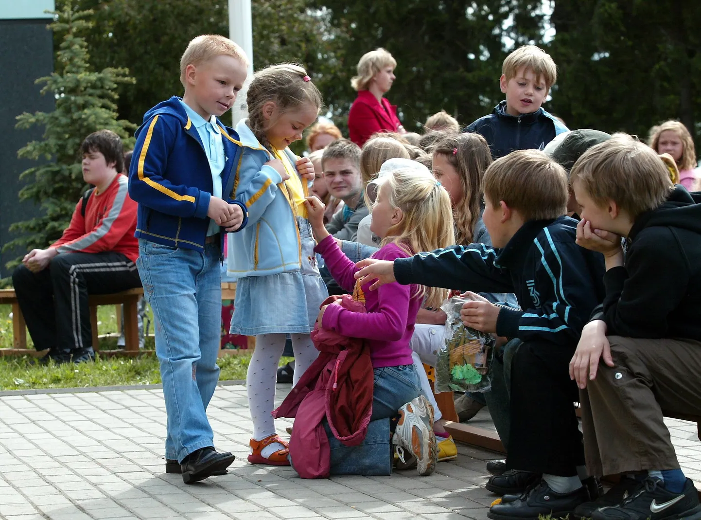 Kundas on laupäeval palju tegemist nii väiksematel kui ka suurematel.
