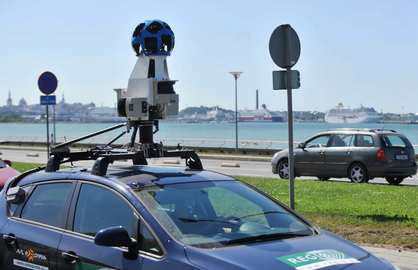 Google Street View pildistab Pirita teel.