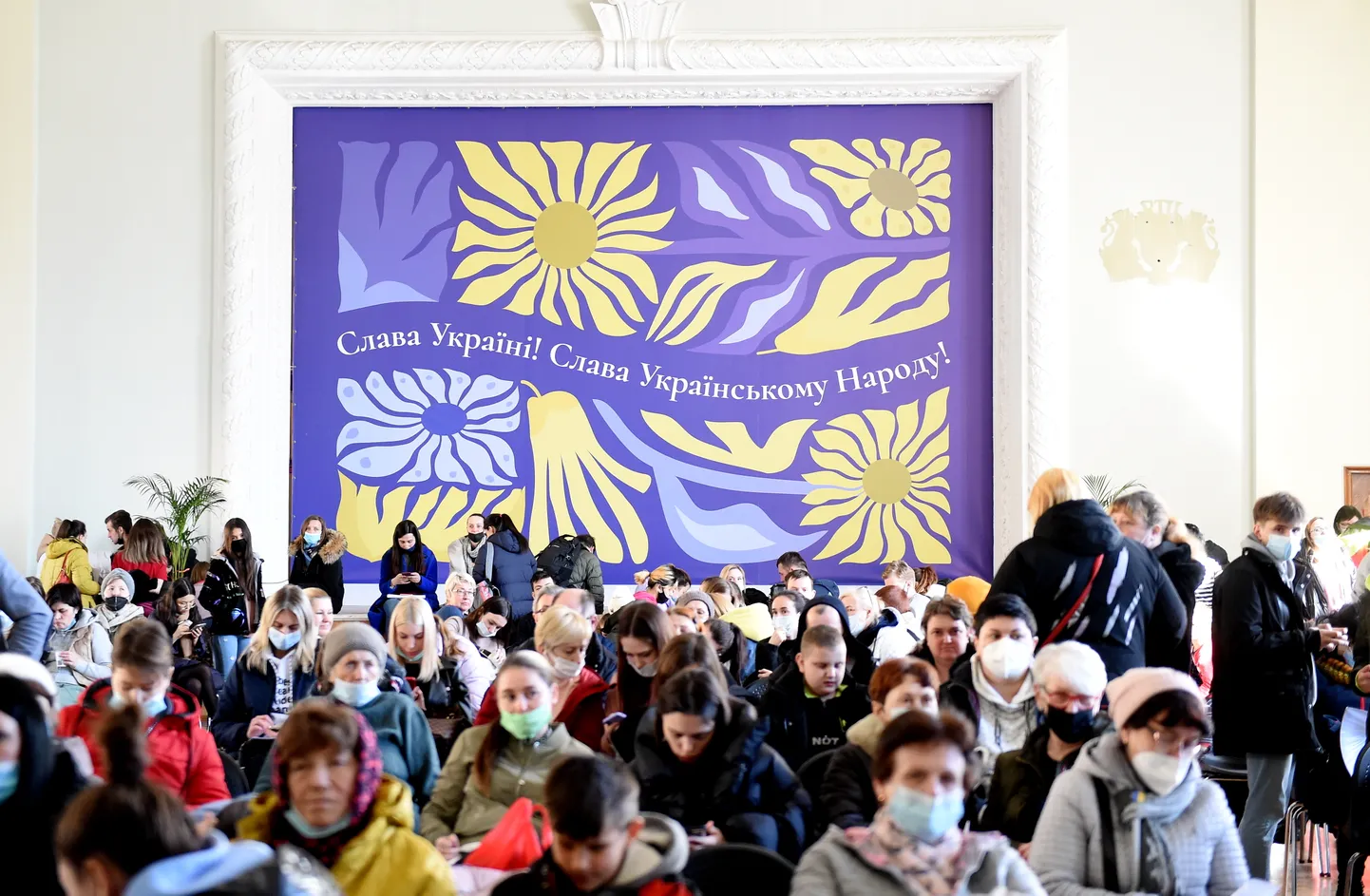 Bijušajā Rīgas Tehniskās universitātes ēkā darbu sācis Rīgas atbalsta centrs Ukrainas bēgļiem, kur tiek sniegti gan valsts, gan pašvaldības pakalpojumi.