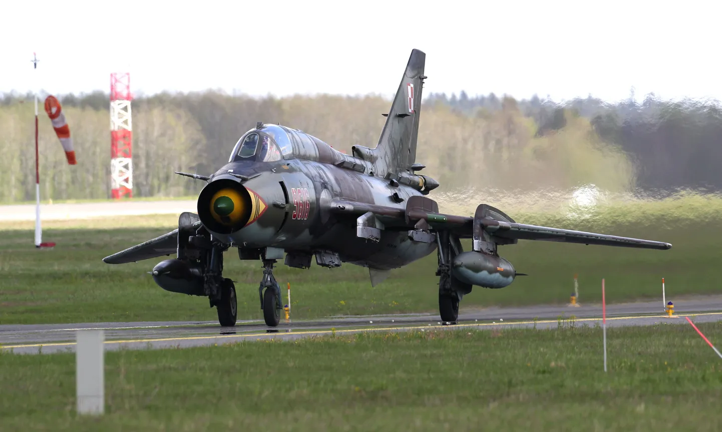 Poola õhuväe Su-22 tüüpi ründelennuk Ämari lennubaasis.