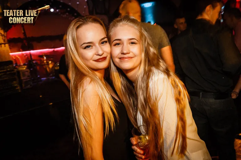 Shanon pani Teatri suvekuumusest lõõmama