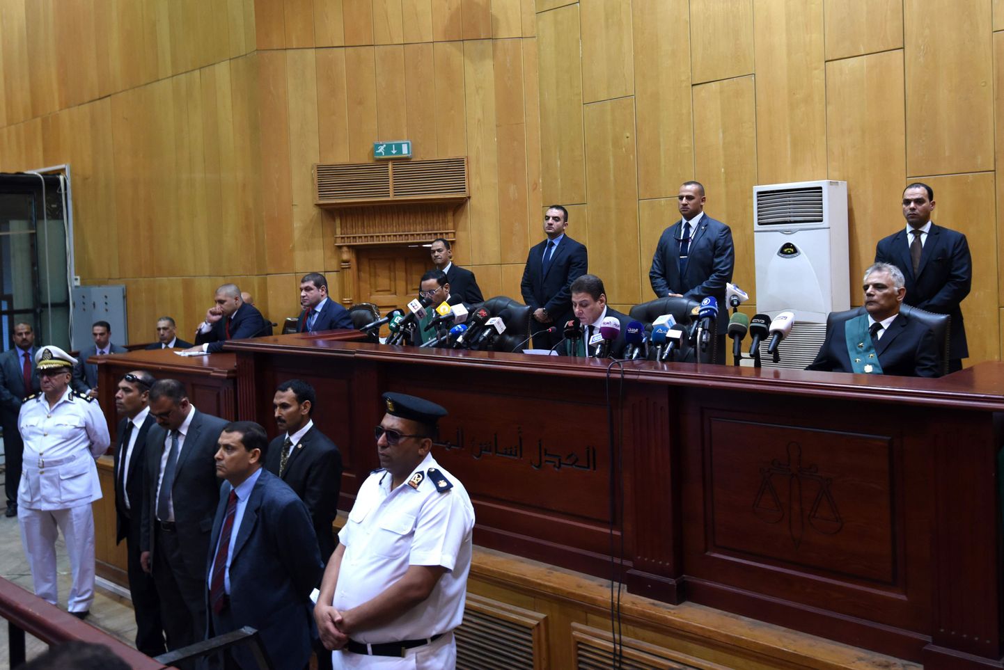 Egiptuse kohus mõistis surma kaks telekanali Al-Jazeera ajakirjanikku.