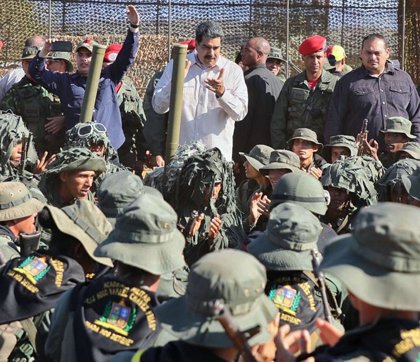 Nicolas Maduro Venezuela sõjaväelasi innustamas.