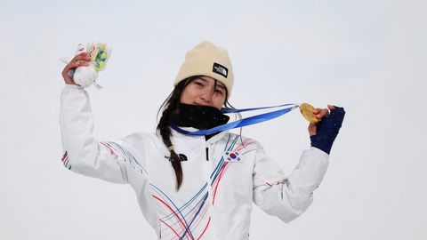 Čoi liedz Kimai iegūt trešo olimpisko zeltu snovbordā rampā