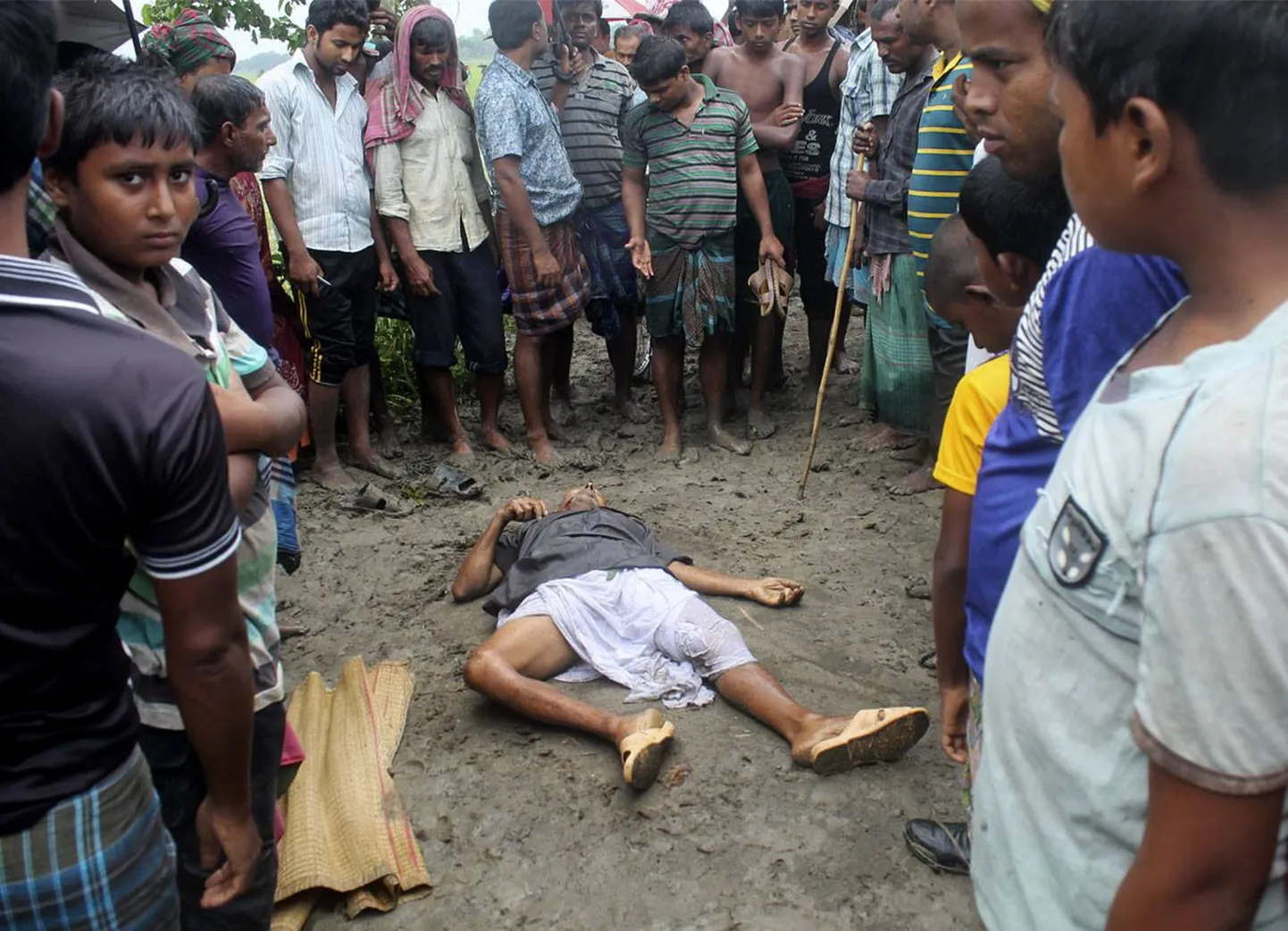 Jhenidahis tapeti 7. juunil hindu vaimulik.